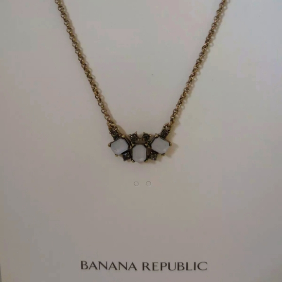 π Banana Republic Delicate Stone Necklace